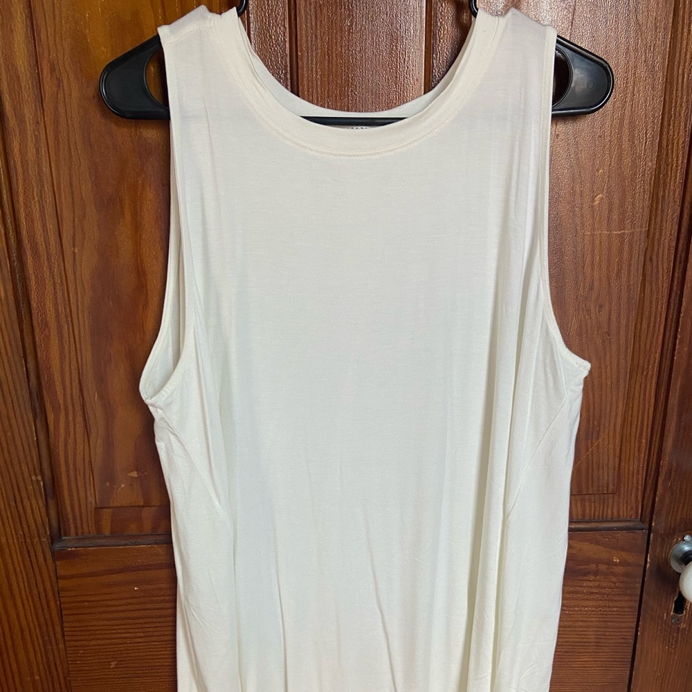 New without tags Zenana tank tops lot size xl and 1x